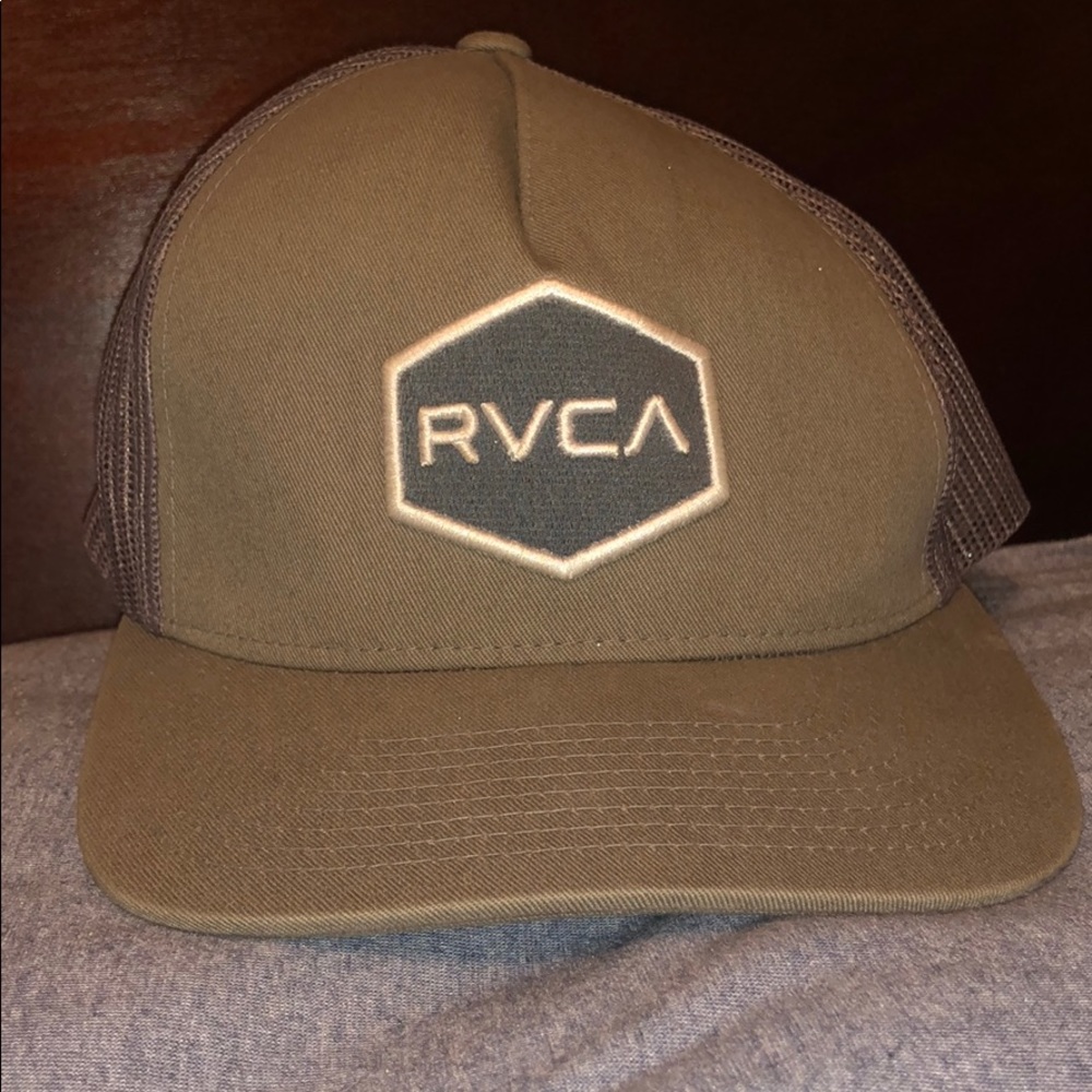 RVCA Trucker hat